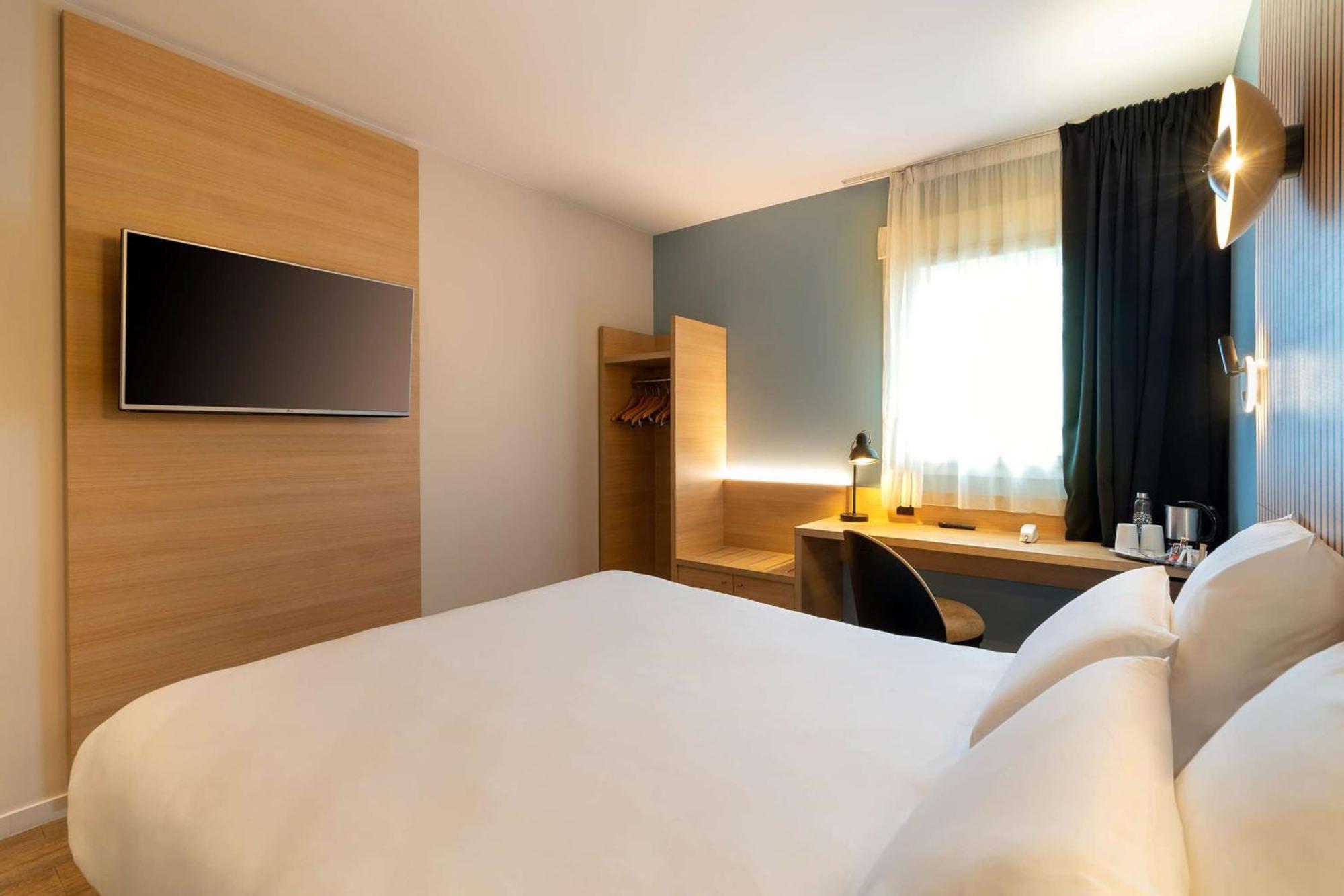 Best Western Bourgoin Jallieu Esterno foto
