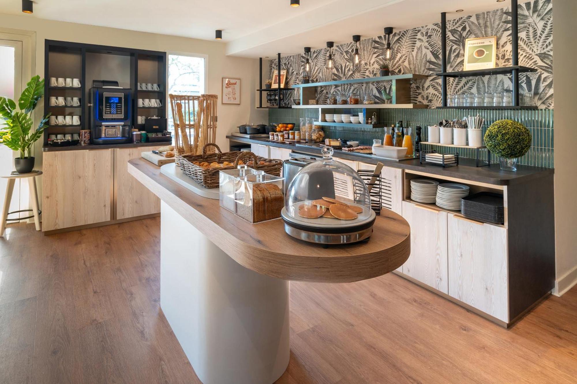 Best Western Bourgoin Jallieu Esterno foto